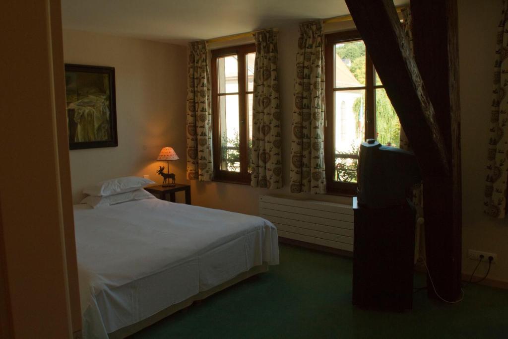 Les Cigognes Otel Abreschviller Dış mekan fotoğraf